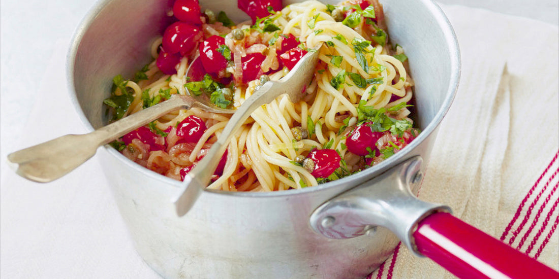 Santorini-Style Spaghetti With Lemon, Capers and Tomatoes